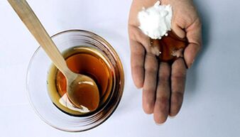 A mixture of soda and honey is a folk remedy to increase blood circulation in the penis